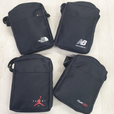 Чоловіча барсетка 19×15×4 см. Основне відділення + зовнішня кишеня на блискавці. Легка, компактна, зручна у щоденному використанні. Щільна тканина, якісна фурнітура. Ідеальна для міста, прогулянок та подорожей. Опт зі складу.