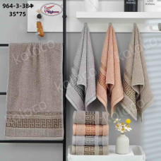 Махрові рушники розміром 35×70 см. М’яка та щільна тканина, добре вбирає вологу. Підходять для рук, обличчя або кухні. Упаковка 12 штук, кольори в асортименті. Опт від 1 упаковки.