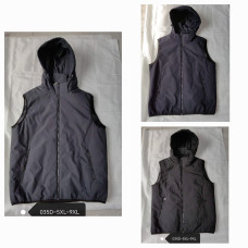 Чоловічий утеплений жилет з капюшоном. Легка модель на блискавці з двома боковими кишенями. Розміри 5XL–9XL. Зручний для щоденного носіння в прохолодну погоду. Опт.