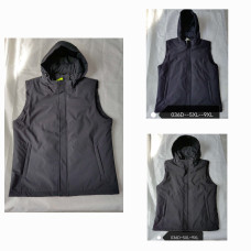 Чоловічий утеплений жилет з капюшоном. Легка модель на блискавці з двома боковими кишенями. Розміри 5XL–9XL. Зручний для щоденного носіння в прохолодну погоду. Опт.