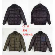 Чоловічі зимові пуховики модель Теплі та легкі, з капюшоном і кишенями на блискавці. Розміри L–4XL. Три кольори: чорний, оливковий, чорний із синьою вставкою. Ідеальні для холодної погоди, опт.