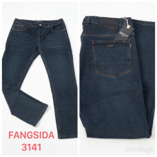 Чоловічі джинси FANGSIDA 3141. Класичний крій, стрейч-денім — щільний, еластичний, комфортний у носінні. Добре сідають по фігурі, не сковують рухів. Розміри: 36–43. Підходять для щоденного використання. Опт.