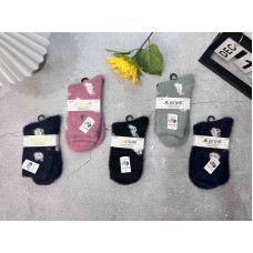 Жіночі термо-шкарпетки ALIA з хутра «норка» та вовни. Теплі, м’які та пухнасті. Розмір: 37–42. Упаковка — 12 пар.