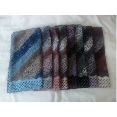 Жіночий платок з шерсті (Туреччина). Розмір 78×78 см. Теплий, м’який, у стильних візерунках.