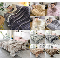 Плед стьобаний, м’який і теплий. Розмір 150×200 см. Є сумка . Опт від 5 шт.