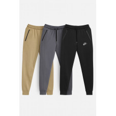 Чоловічі спортивні штани. Тканина: Double Face 320 г/м². Розміри: M–L–XL–2XL–3XL. Зручні, теплі та практичні.