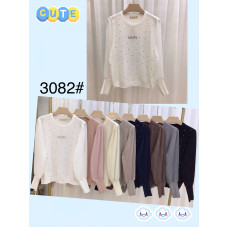 Жіночий светр , кашемір. Розмір 48-52. М’який, теплий, елегантний. Модель з високим горлом і об’ємними рукавами. Асорті кольорів.