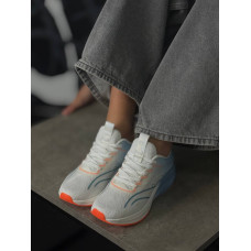 Жіночі кросівки 24-154. Демісезон, розміри 36–41. Легкі, стильні та зручні. Яскравий дизайн у різних кольорах: рожевий, білий, салатовий, помаранчевий, чорний.