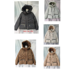 Жіноча зимова куртка з капюшоном. Розміри M–3XL. Тепла, легка, комфортна. В упаковці 5 шт одного кольору.